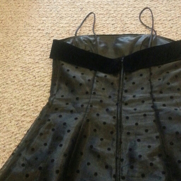 Black Formal - Picture 2 of 2