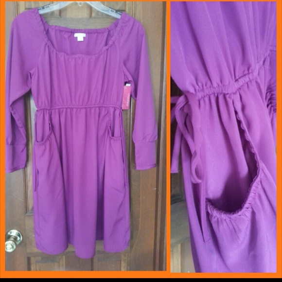 Xhilaration mid sleeve flowy dress with pockets