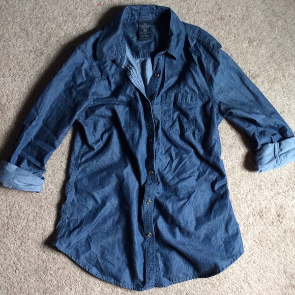 Faded Glory Tops - ❌SOLD ON VINTED❌ Denim-colored chambray button-up