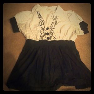 Black and white ruffled top