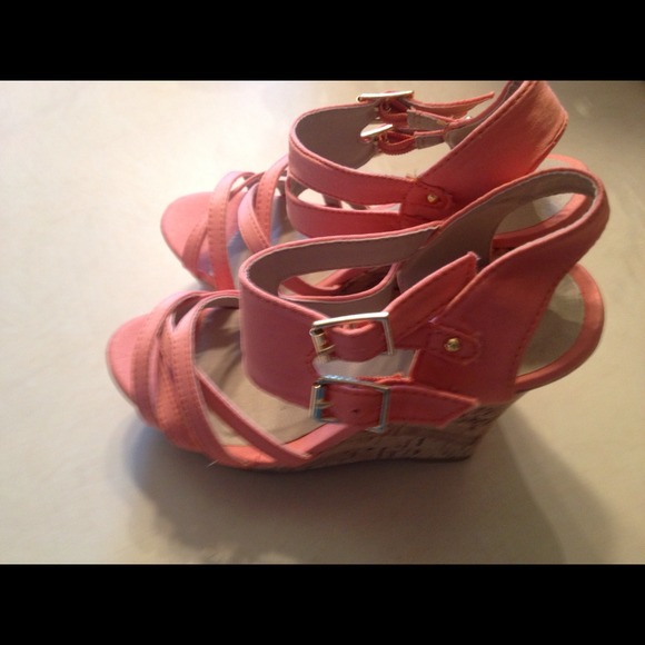Pink & tan wedges NWOT - Picture 2 of 4