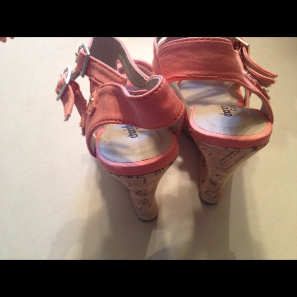 Pink & tan wedges NWOT - Picture 3 of 4