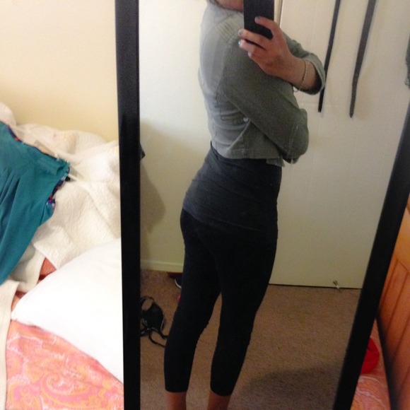 Military style cropped blazer ❗️ - Picture 3 of 4