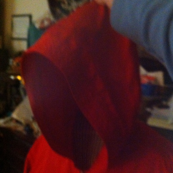 Red windbreaker - Picture 2 of 4
