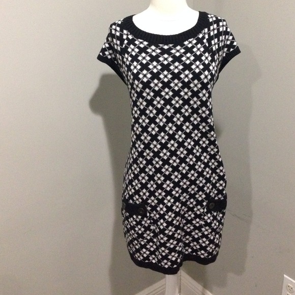Style & Co. Dresses & Skirts - ✂️SALE✂️Patterned sweater dress