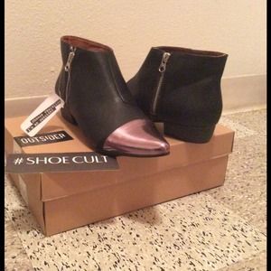 Sixty Seven Dimension Zip Boot