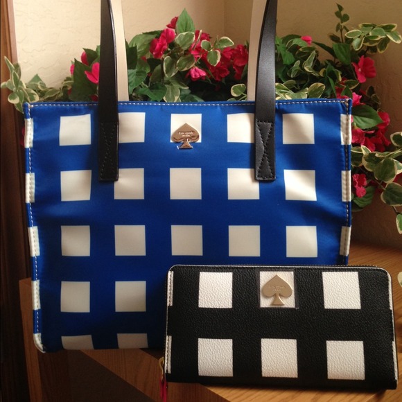 🎀HP🎀Authentic Kate Spade Wallet - Picture 3 of 4