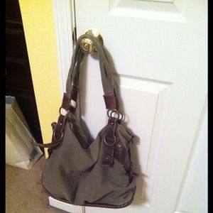 Army green lg handbag! Very trendy! Awesome bag!