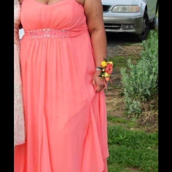 Coral pink dress with jewels