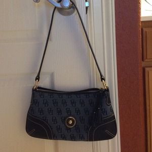 Navy blue Dooney & Bourke purse