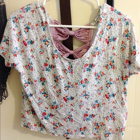 American Rag crop top! - Picture 3 of 4