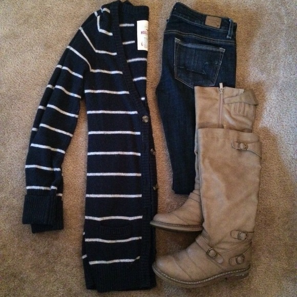 Hollister Sweaters - 🎉Host Pick🎉 Striped Hollister Sweater