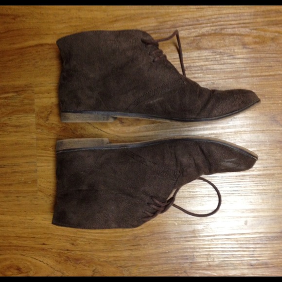 Maurice's  Shoes - Brown Chukka Desert boot size 7