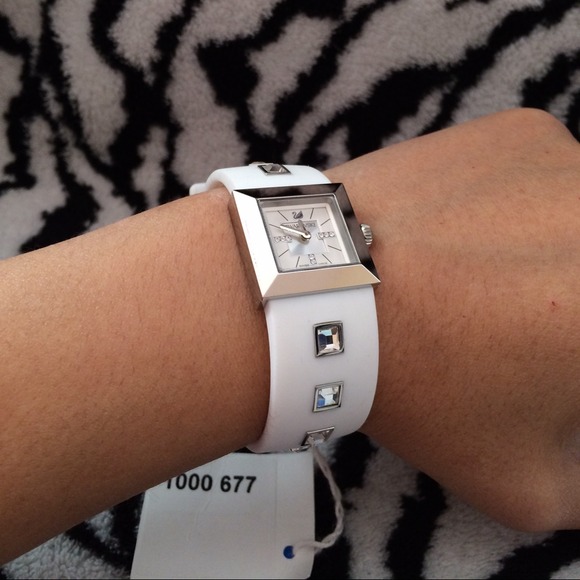 π―Auth Swarovski woman watch - Picture 4 of 4