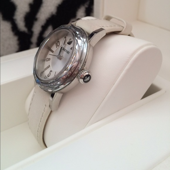 💯Auth Swarovski woman watch - Picture 2 of 4