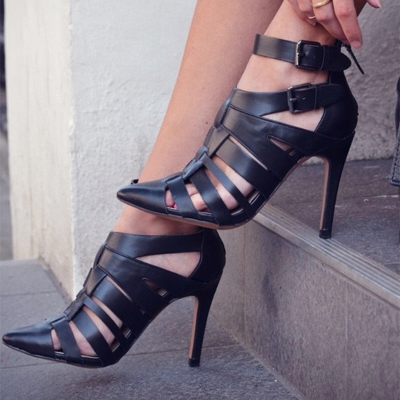 ✨BRAND NEW--Zara Pointed Ankle Boot Shoe✨ Size 7