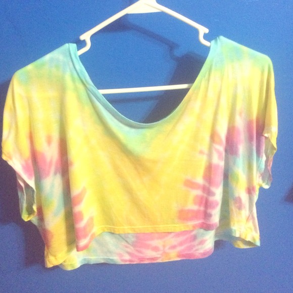 🚫TRADED🚫 LF crop top
