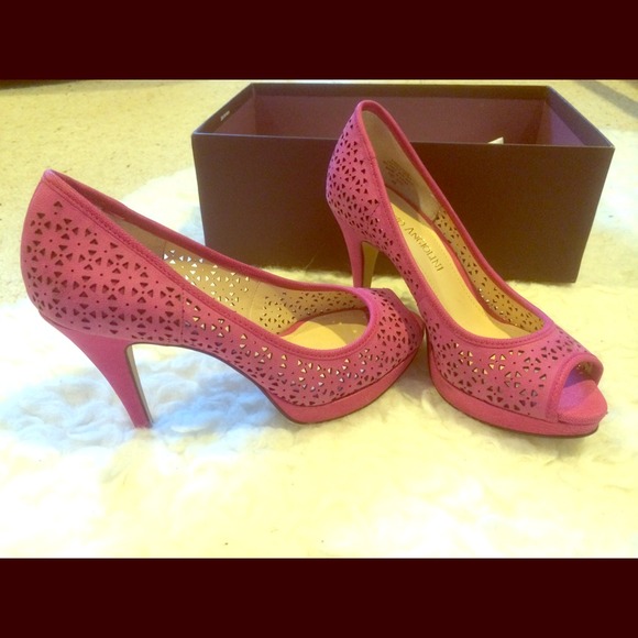 Enzo Angiolini Shoes - Sexy Enzo Angiolini Pink Pumps 3in Heels Size 4M