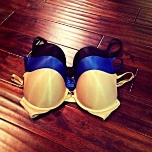 Victoria's Secret Bombshell Bras Bundle 32C
