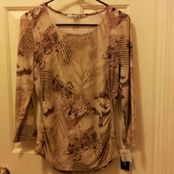 Cute top! - Picture 2 of 4