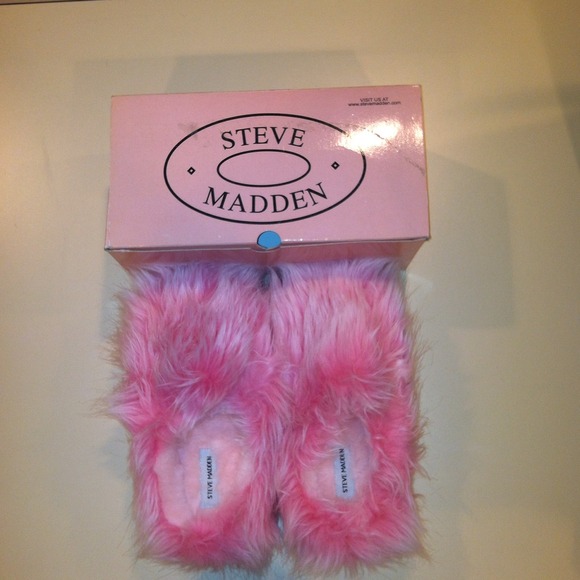 steve madden furry slippers