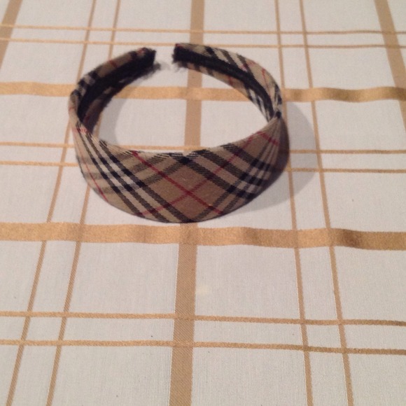Burberry headband