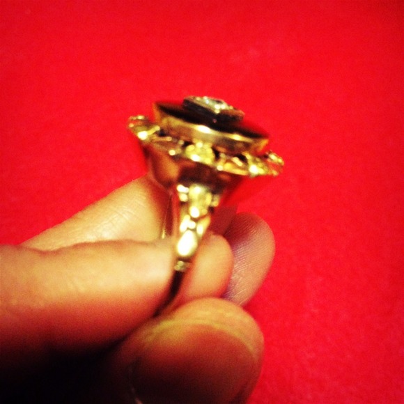 Antique solid 10k gold mourning ring - Picture 2 of 4