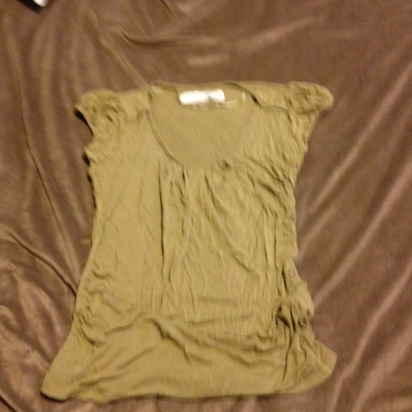 Olive t-shirt
