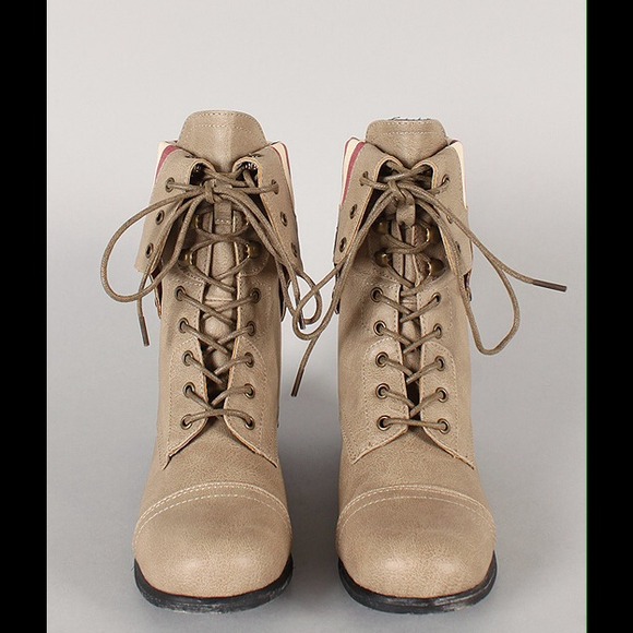 💋SOLD OUT💋 American Flag Combat Boots - Picture 2 of 4