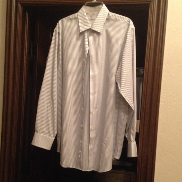 *SOLD* Men's Kenneth Cole non iron dress shirt