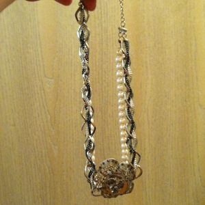 Dressy necklace