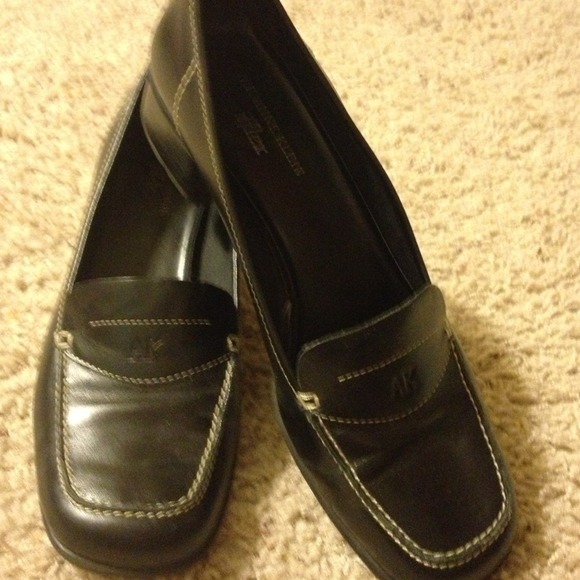Anne Klein i-flex black loafers. Barely worn.
