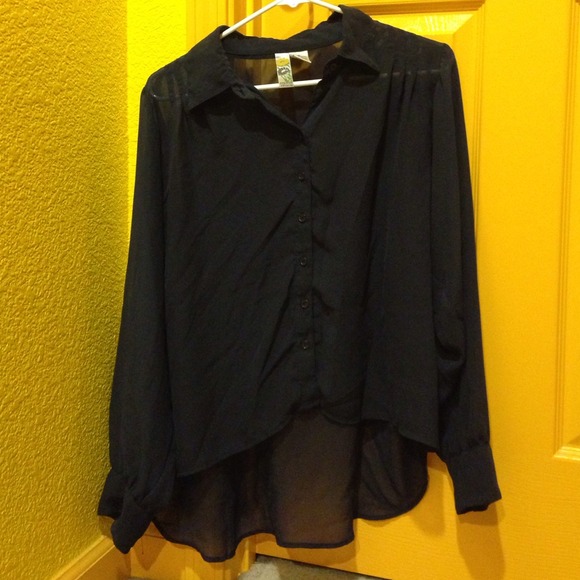 🔴TRADED🔴Flowy button up sheer shirt