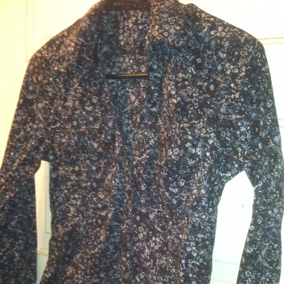 Express Button Down M - Picture 2 of 4