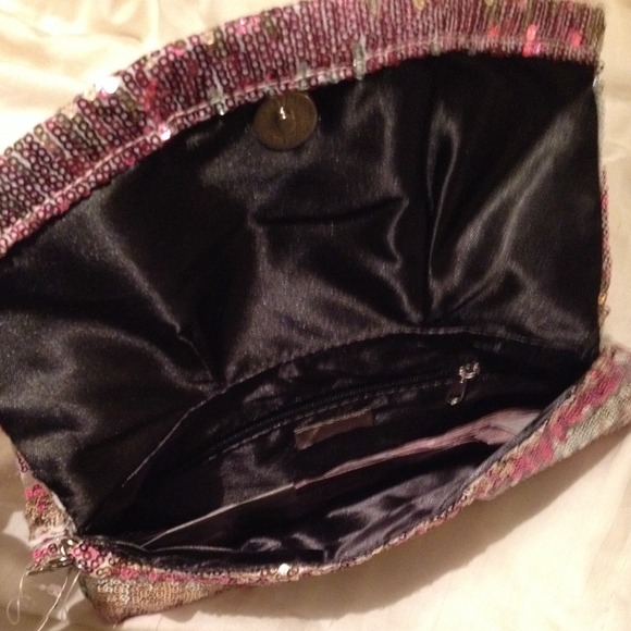 Sparkly clutch - Picture 3 of 4