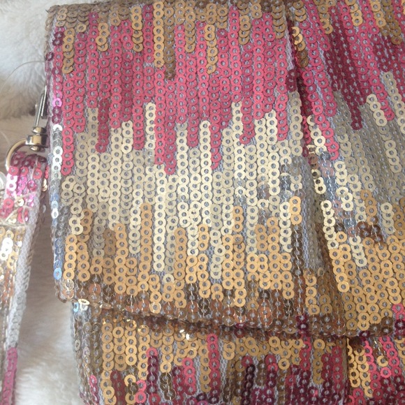 Sparkly clutch - Picture 4 of 4