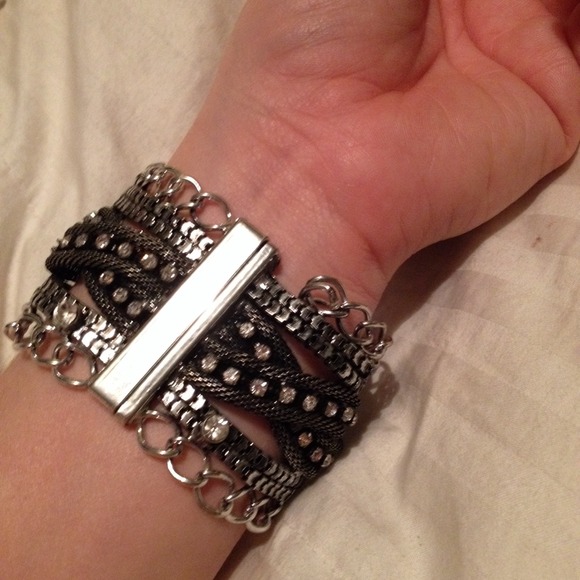 ✨✨Bundled✨✨Silver/black bracelet - Picture 2 of 3