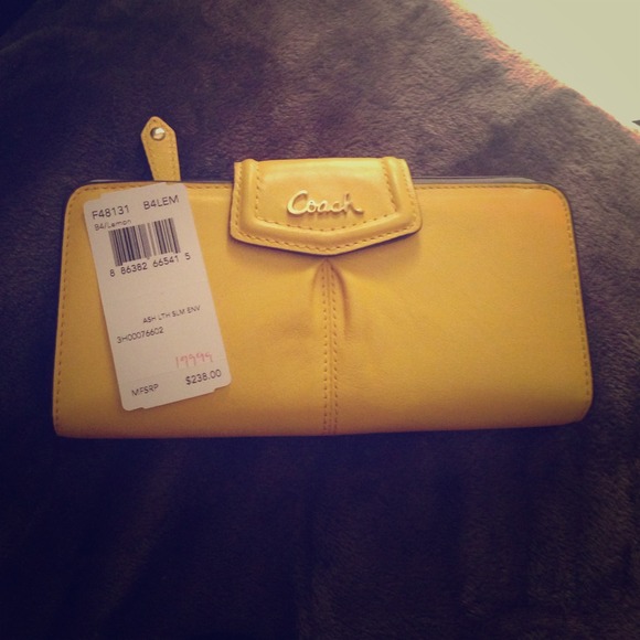 Brand new coach wallet - Picture 1 of 1