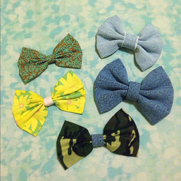 handmade Accessories - FREE BOWS!! 🎀✨