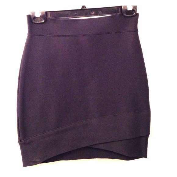 Black BCBG Maxazria power skirt