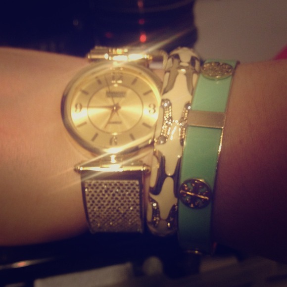 Brand new gold watch