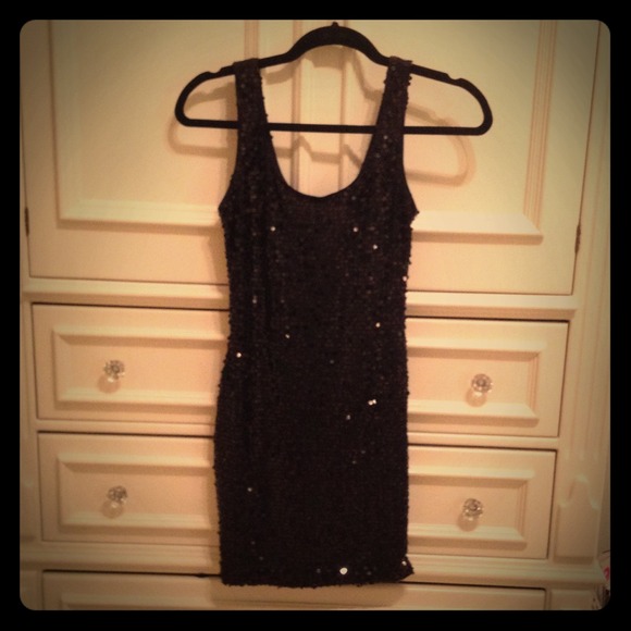 ADORABLE BLACK SPARKLE HOLIDAY DRESS!! - Picture 1 of 4