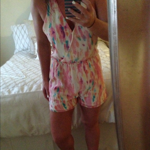 Colorful romper 🌸 - Picture 2 of 2