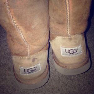 UGG BOOTS