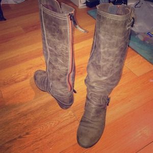 Gray Steve Madden red zipper boots