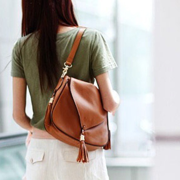 *SOLD IN BUNDLE*🎉HP!🎉NEW✨Leather Cross-body Bag - Picture 4 of 4