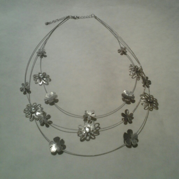 Necklace - Picture 2 of 3