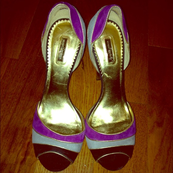 Report high heels