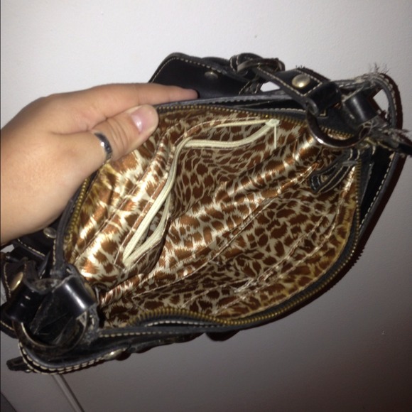 🚫SOLD🚫💁👜Guess Handbag with Studs - Picture 2 of 2