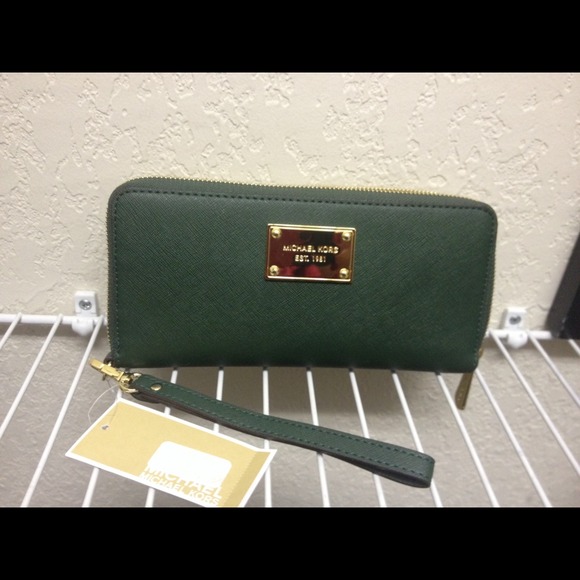 Saffiano Green Wallet